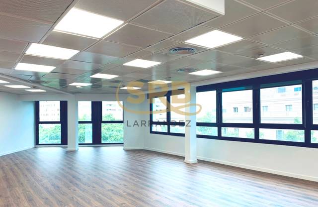 Oficina en Alquiler en Ronda de Sant Pere en Dreta de l'Eixample