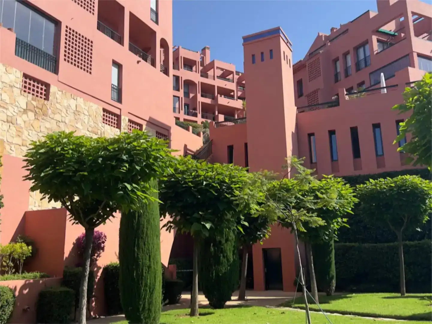 Vista exterior de Apartament en venda en Mijas amb Aire condicionat i Piscina