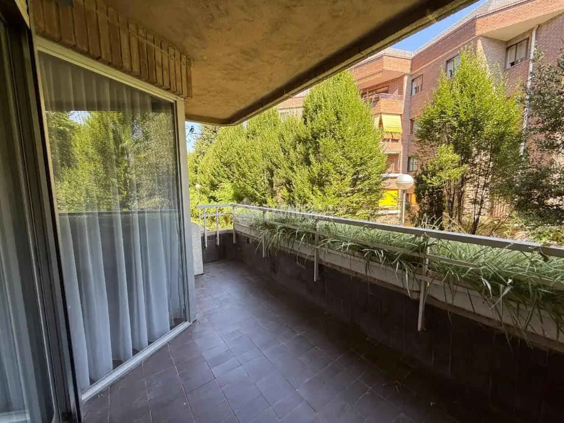 Balcony of Flat for rent in Majadahonda  with Heating