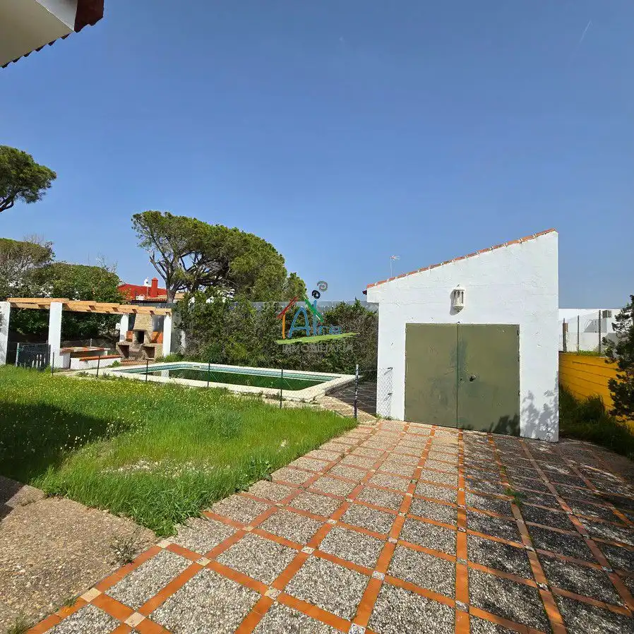 Chalet con piscina en venta en Retama, imagen 5
