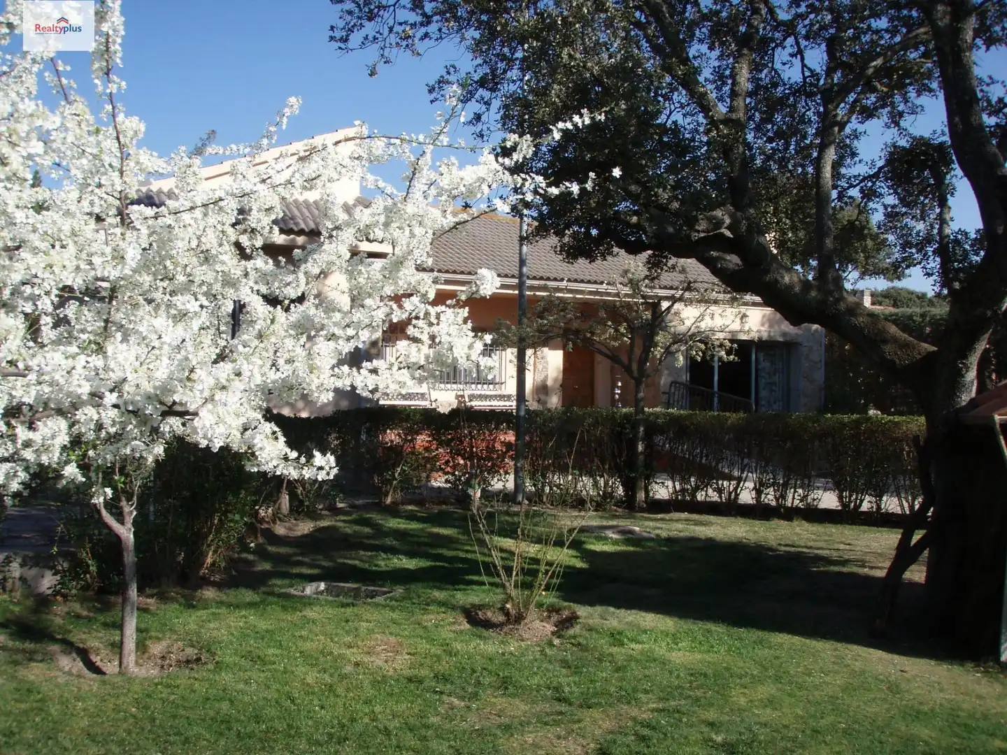 Außenansicht von Haus oder Chalet zum Verkauf in Maello
