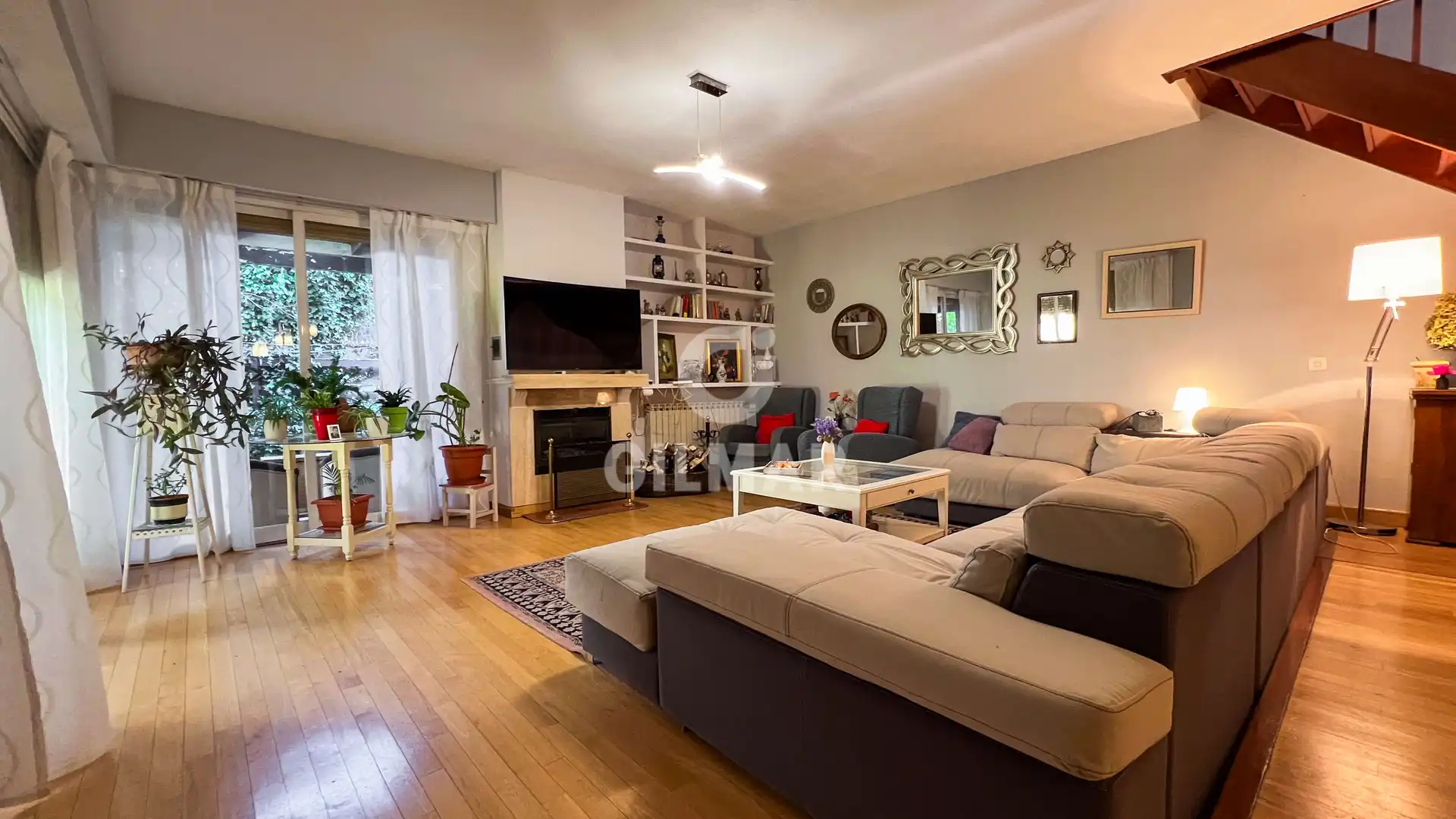 Sala de estar de Casa adosada en venta en Collado Mediano con Calefacción, Jardín privado y Piscina