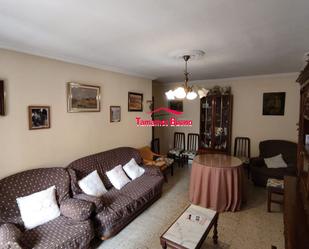 Living room of Flat for sale in Salamanca Capital  with Balcony