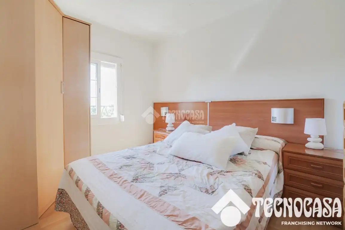 Habitación de Piso en venta en Badalona con Parquet