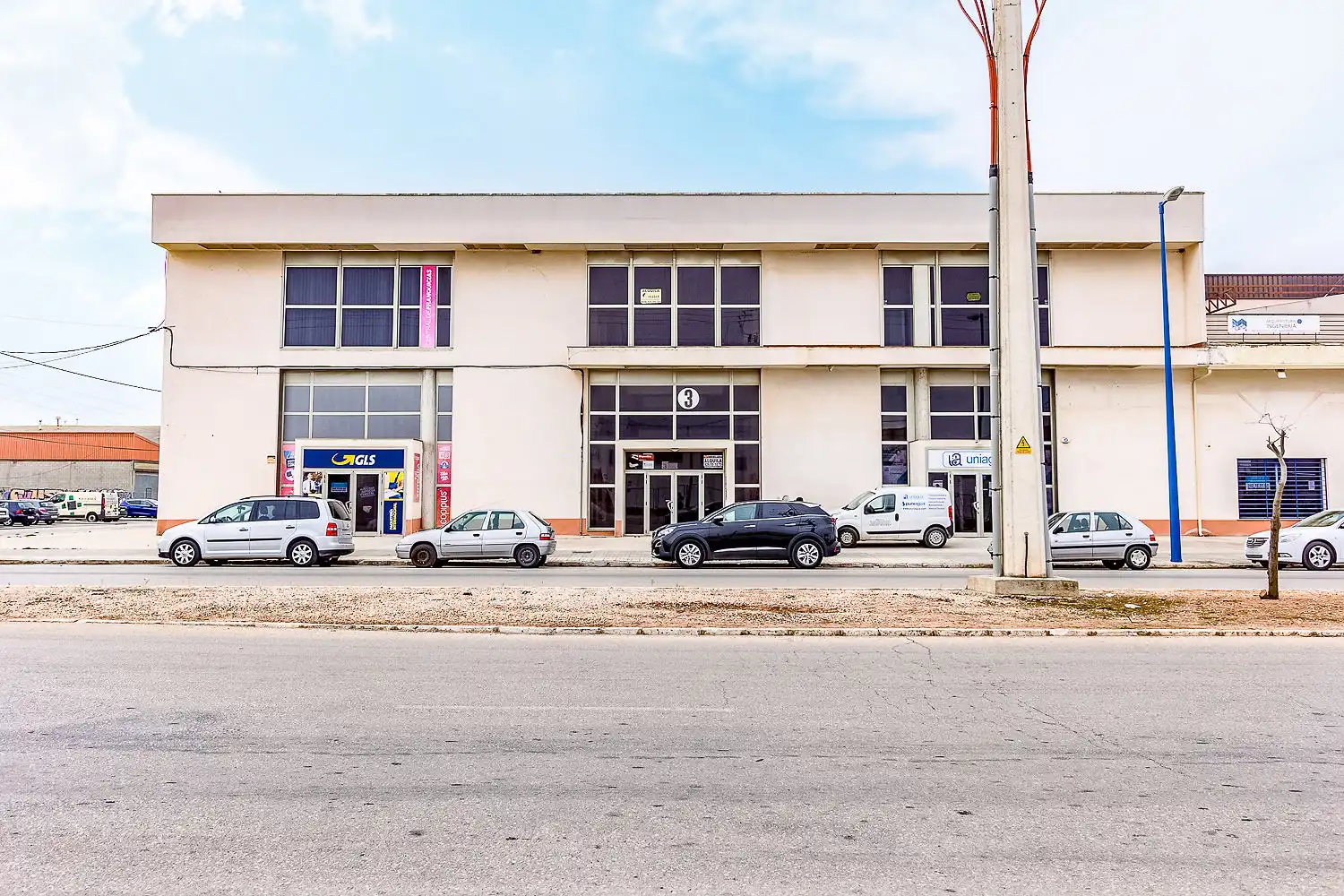Vista exterior de Local en venta en Alcázar de San Juan