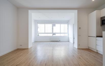 Living room of Flat to rent in  Barcelona Capital  with Heating, Oven and Microwave