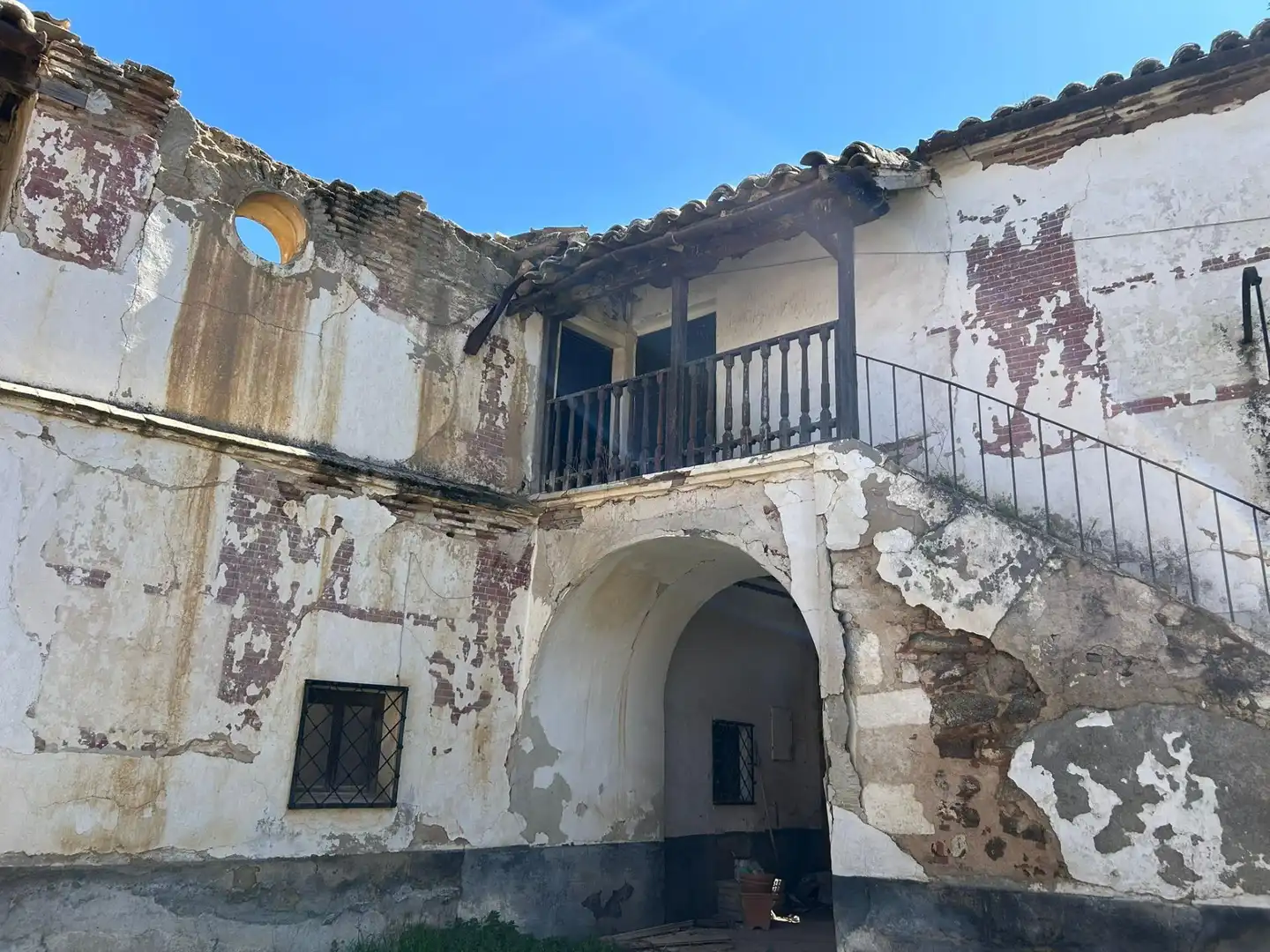 Vista exterior de Edifici en venda en Polán