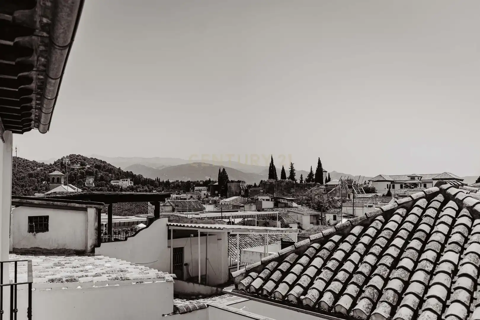 Vista exterior de Pis en venda en Granada amb Aire condicionat
