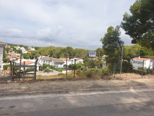 Terreno residencial en Venta en Calle MONTPAO en Calafell Park