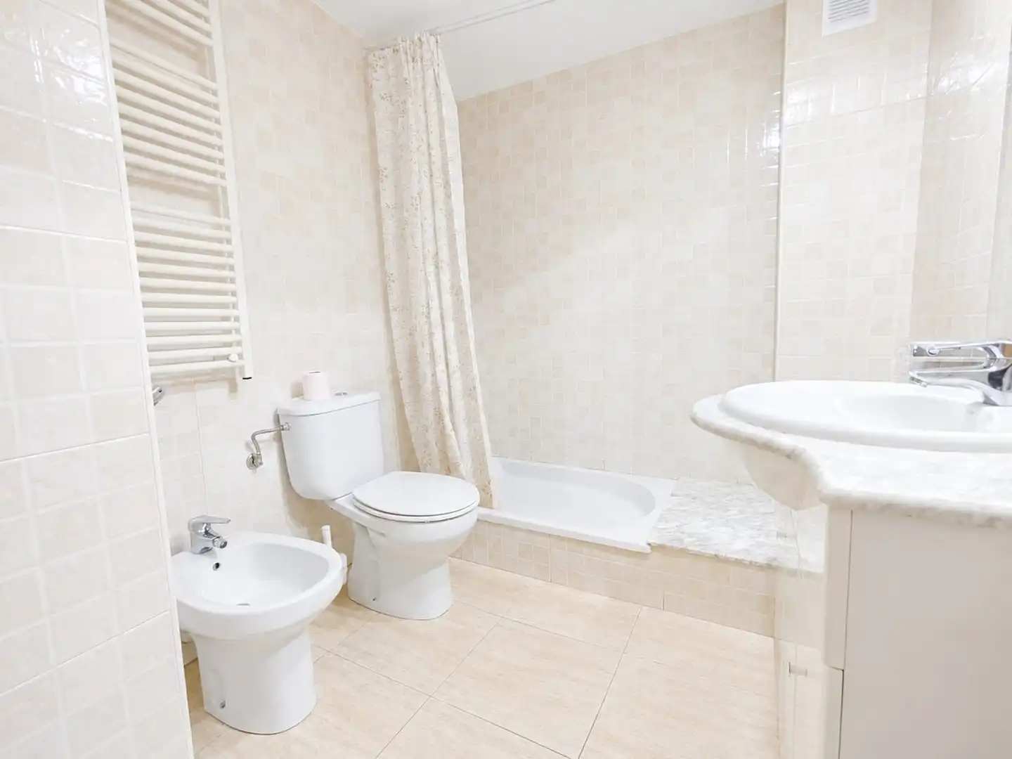 Baño de Piso en venta en Badalona con Aire acondicionado, Calefacción y Parquet