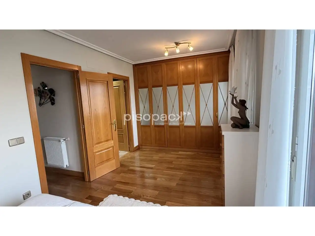 Habitación de Casa adosada en venta en Berrioplano / Berriobeiti con Calefacción, Jardín privado y Parquet