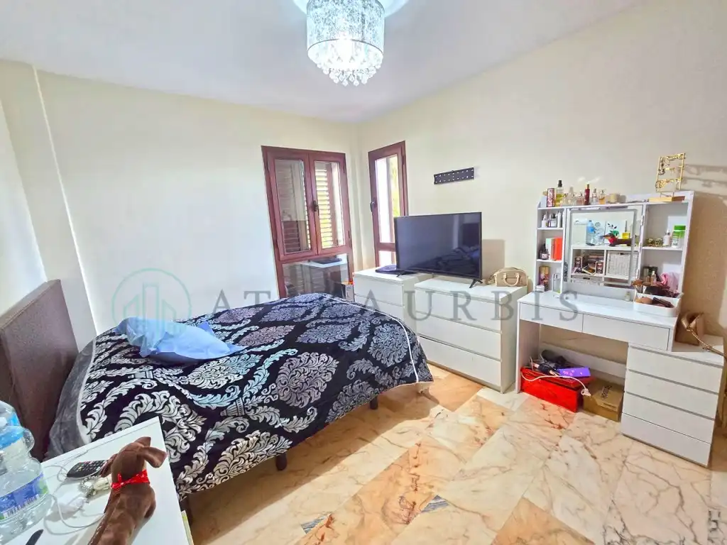 Dormitori de Casa adosada en venda en Colmenar amb Aire condicionat, Terrassa i Piscina