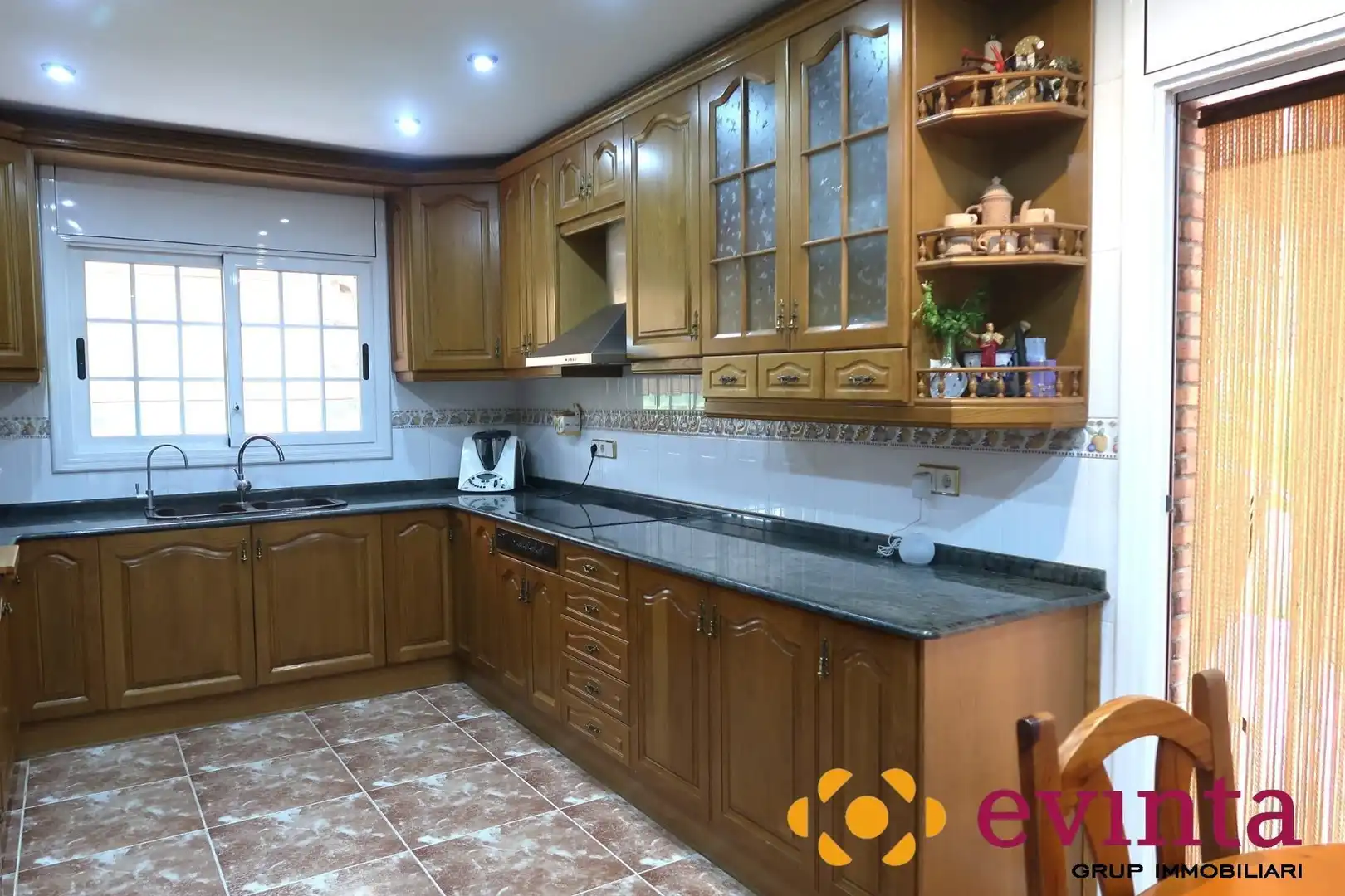 Cocina de Casa o chalet en venta en Vallirana con Calefacción, Jardín privado y Terraza