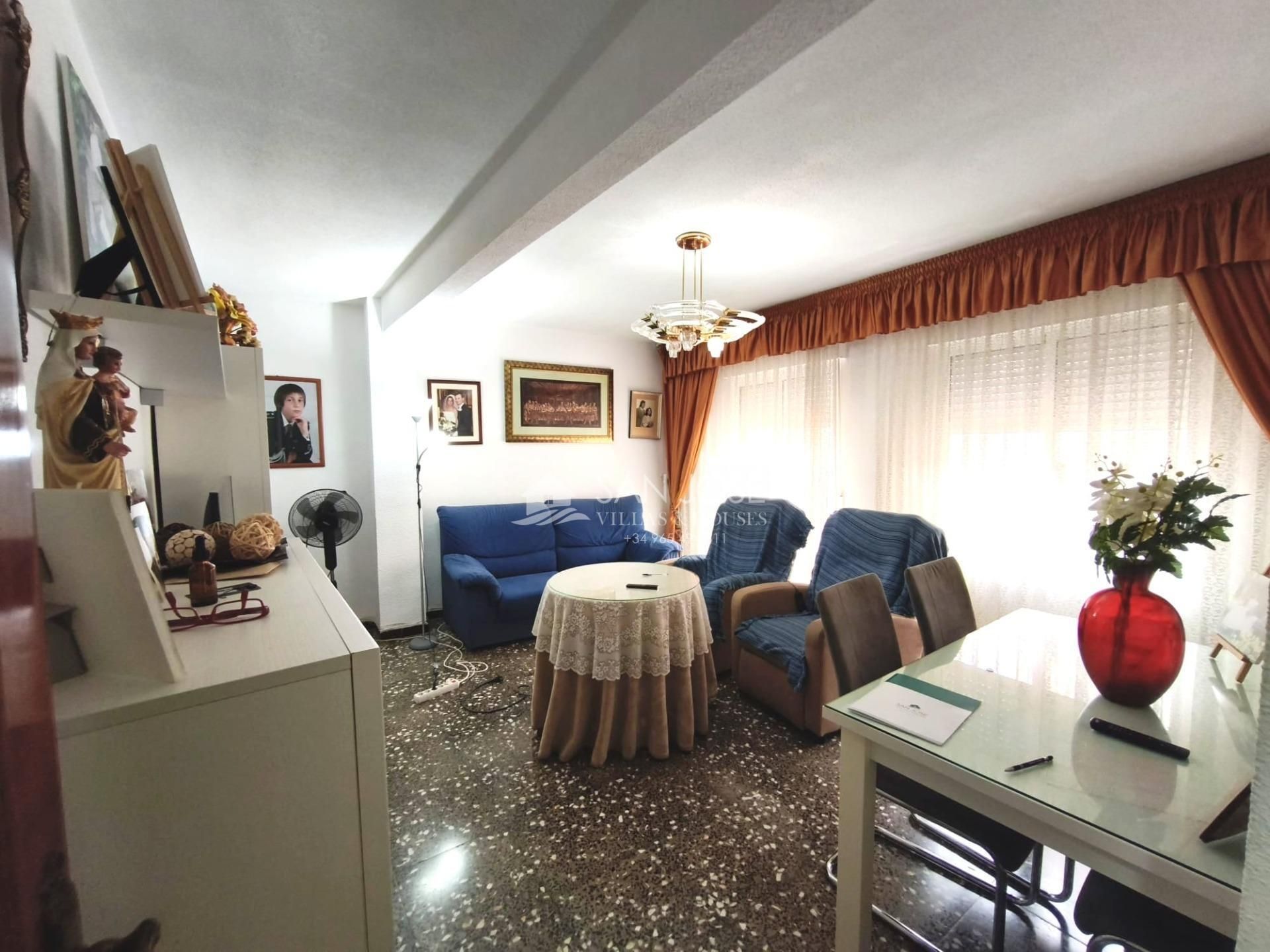 Sala d'estar de Pis en venda en Aspe amb Moblat i Balcó