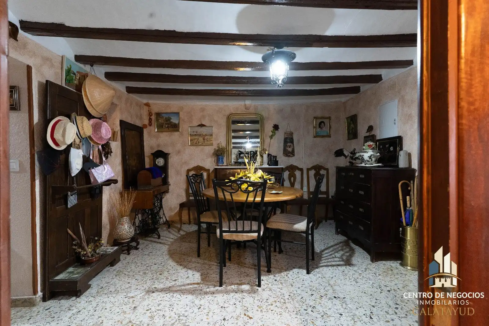 Menjador de Casa o xalet en venda en Villalba de Perejil amb Calefacció, Parquet i Terrassa