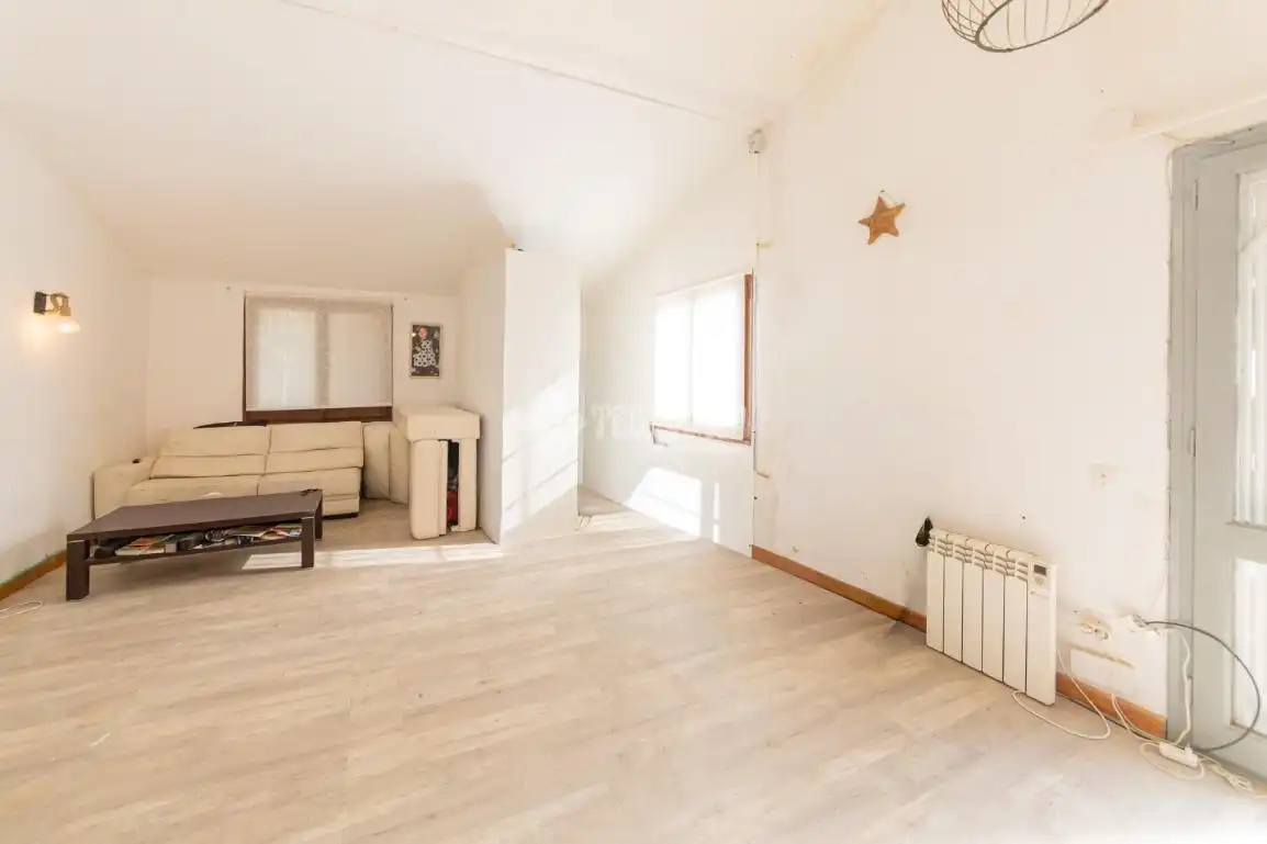 Sala d'estar de Casa o xalet en venda en Rodonyà amb Calefacció, Parquet i Balcó