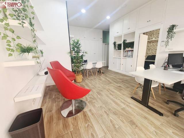 Oficina en Alquiler en Carrer ROQUETES en El Tancat - Mas d'en Gual