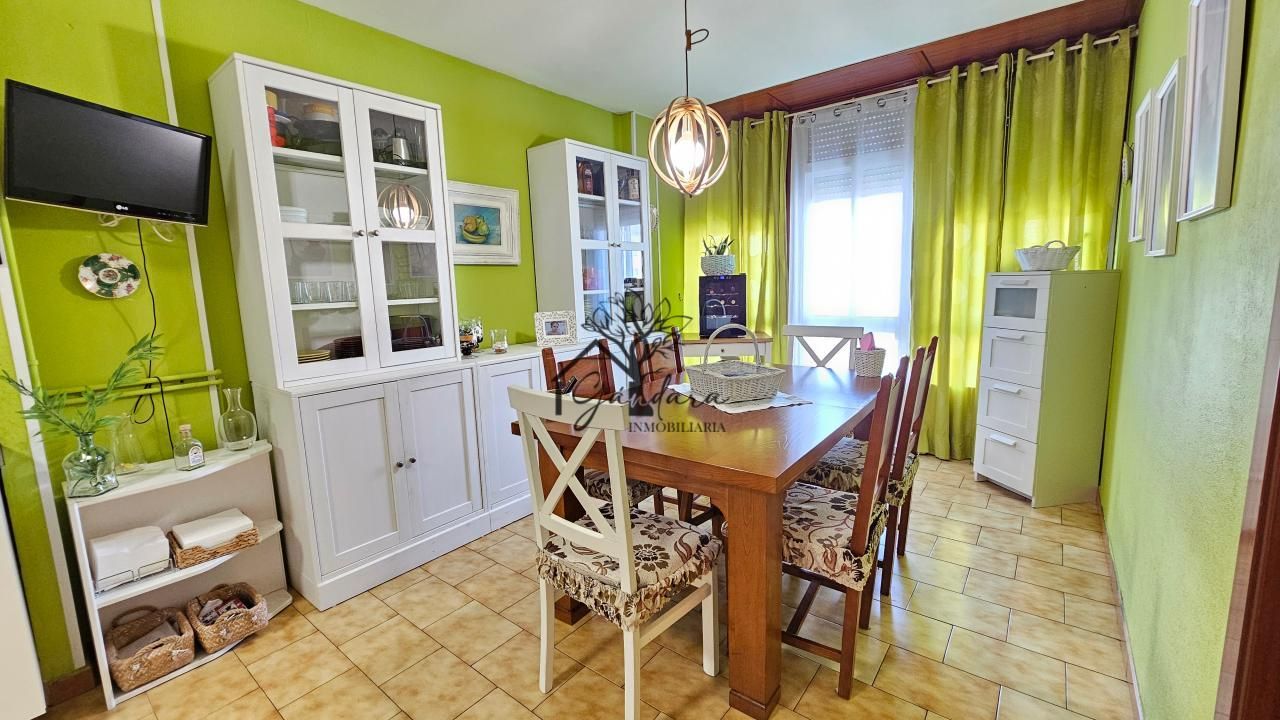 Menjador de Dúplex en venda en Ferrol amb Calefacció, Parquet i Traster