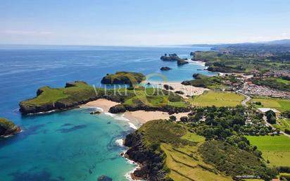 Vista exterior de Casa o xalet en venda en Llanes amb Jardí privat