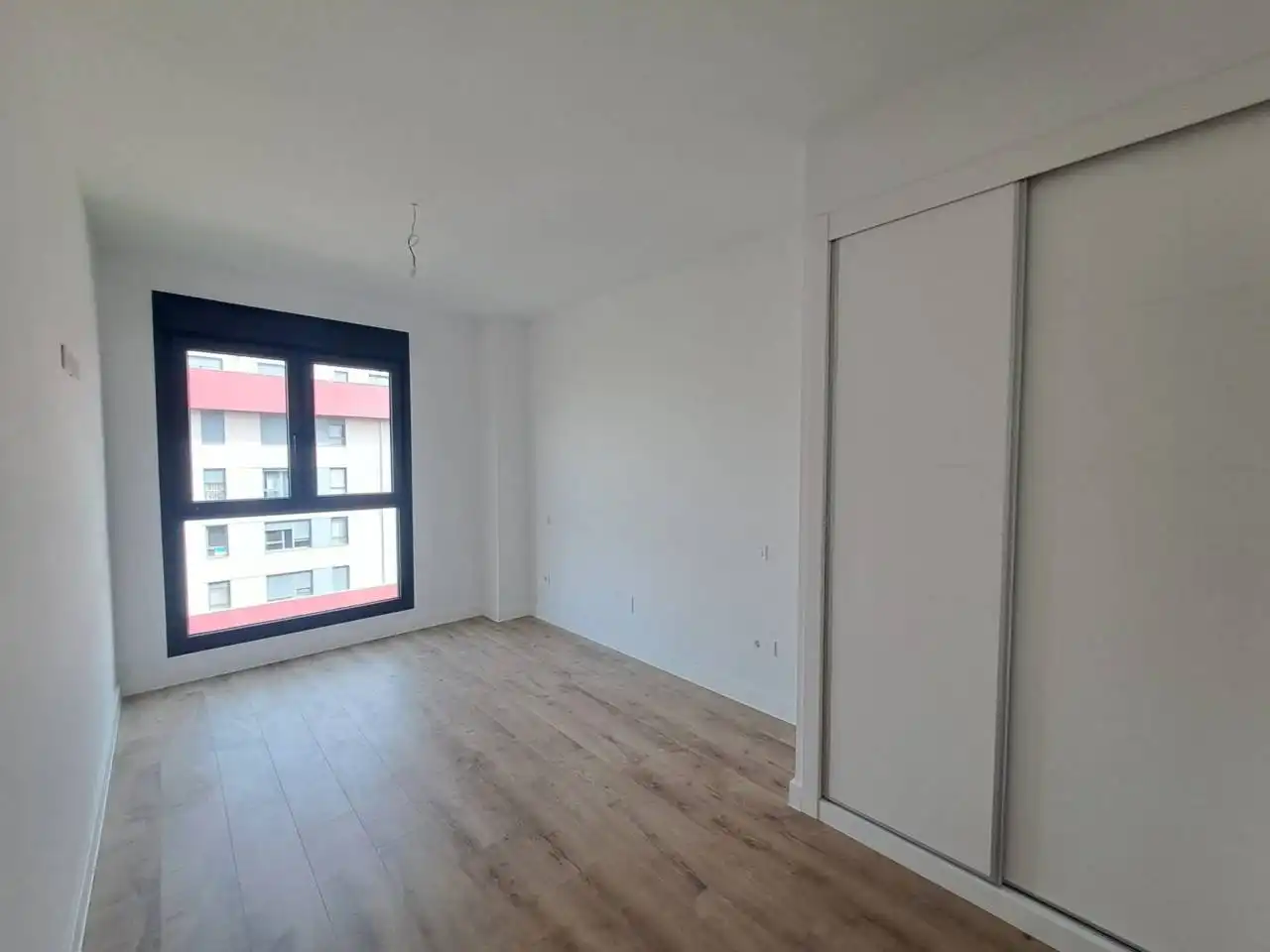 Dormitori de Pis en venda en Burgos amb Calefacció, Parquet i Terrassa