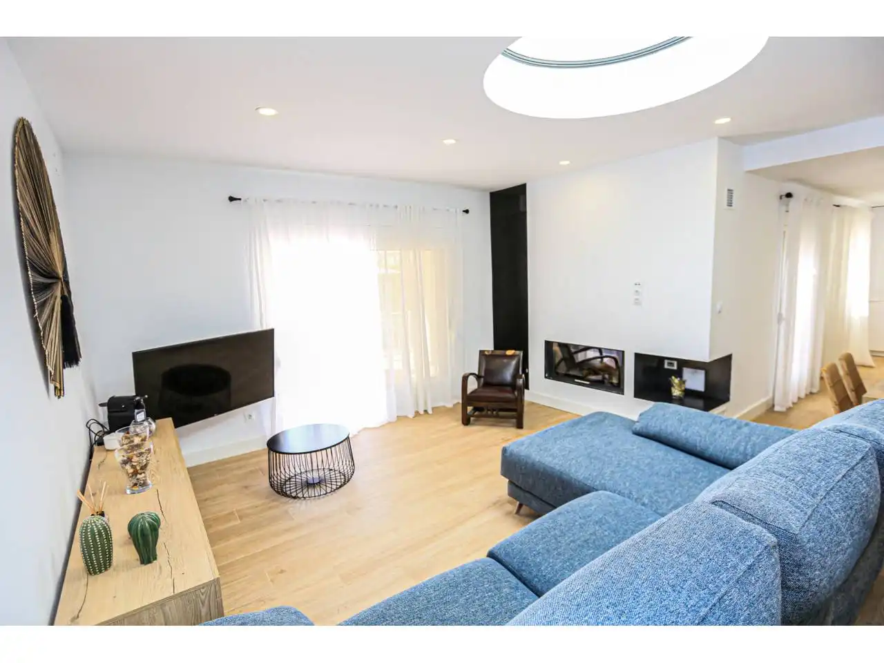 Sala d'estar de Casa o xalet en venda en Cambrils amb Aire condicionat, Jardí privat i Parquet