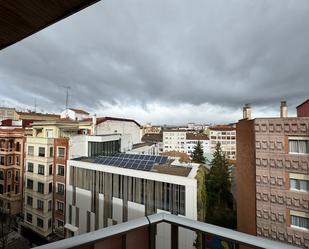 Exterior view of Flat for sale in  Logroño  with Parquet flooring, Terrace and Oven