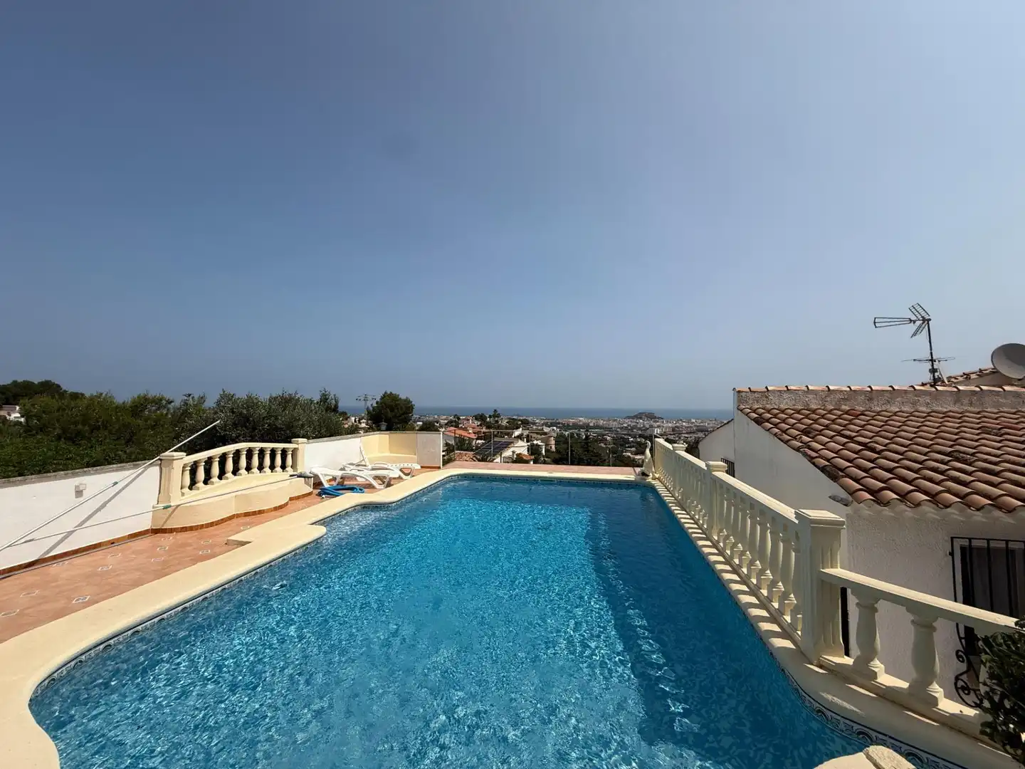 Swimming pool of Houses for sale in Dénia  with Air Conditioner, Heating and Private garden