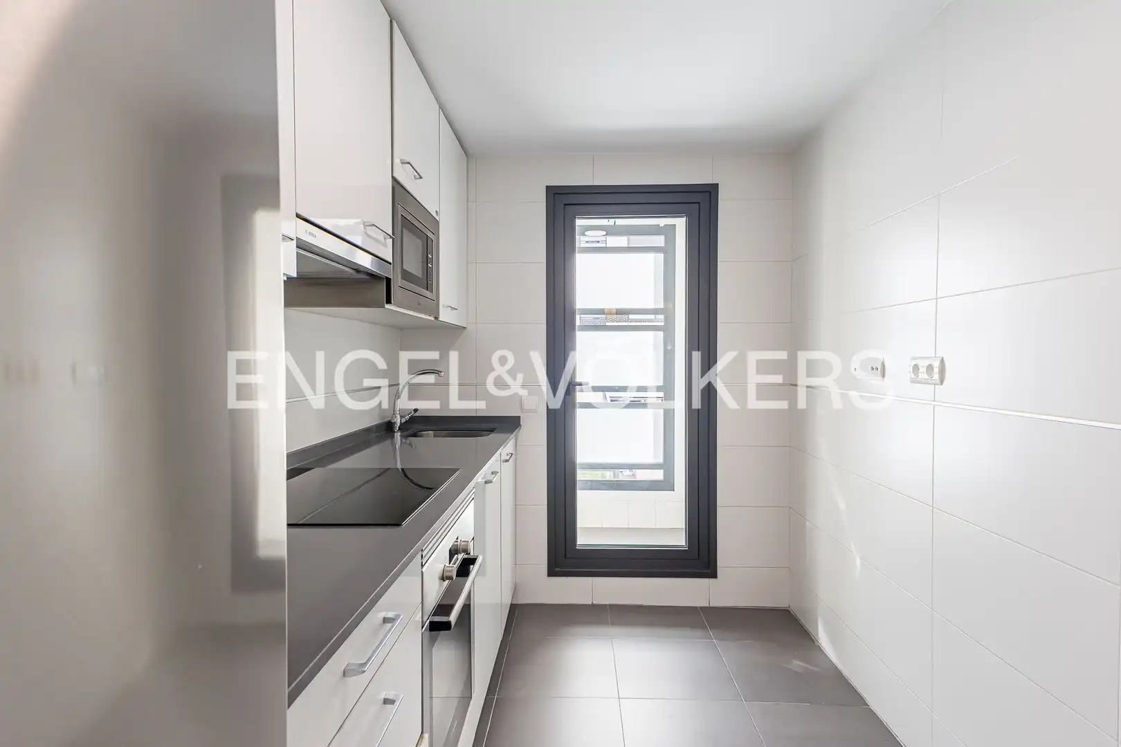 Flat for rent in Adelfas