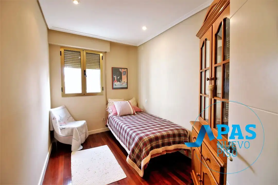 Habitación de Piso en venta en Santander con Calefacción, Terraza y Trastero