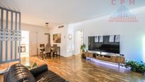 Sala d'estar de Pis de lloguer en  Madrid Capital amb Aire condicionat, Calefacció i Parquet
