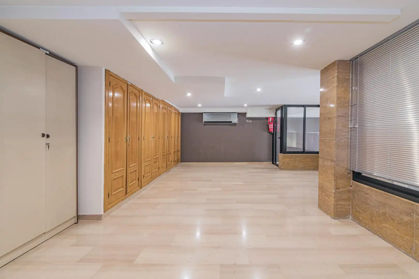 Local en venta en Granada con Aire acondicionado