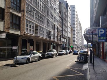 Pis amb balcó de lloguer a Avenida Rubine