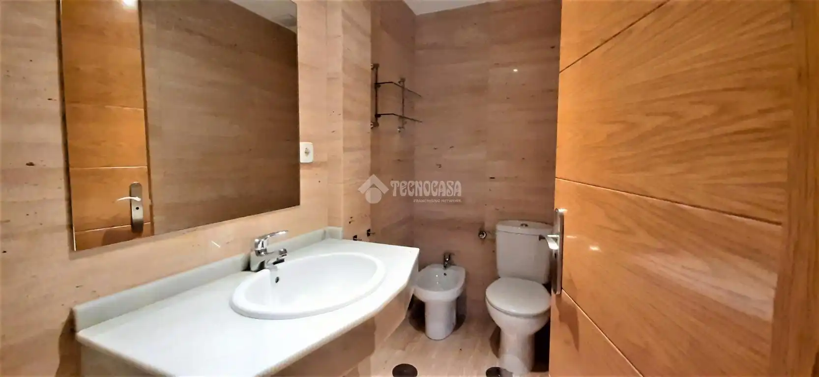 Flat with lift to rent in Latina