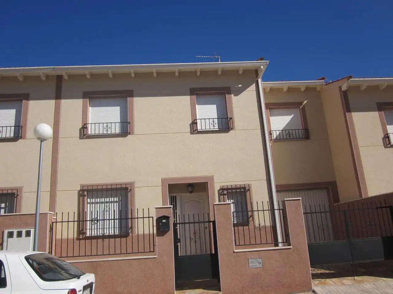 Casa en venta en Calle Paraíso, imagen 2