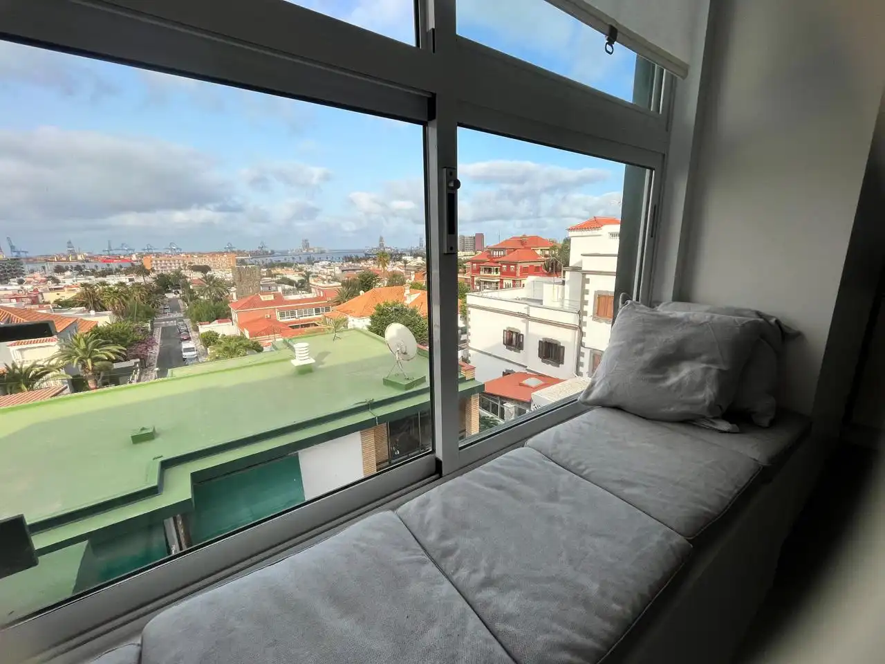 Wohnung zur Miete in Chil, 220, Ciudad Jardín
