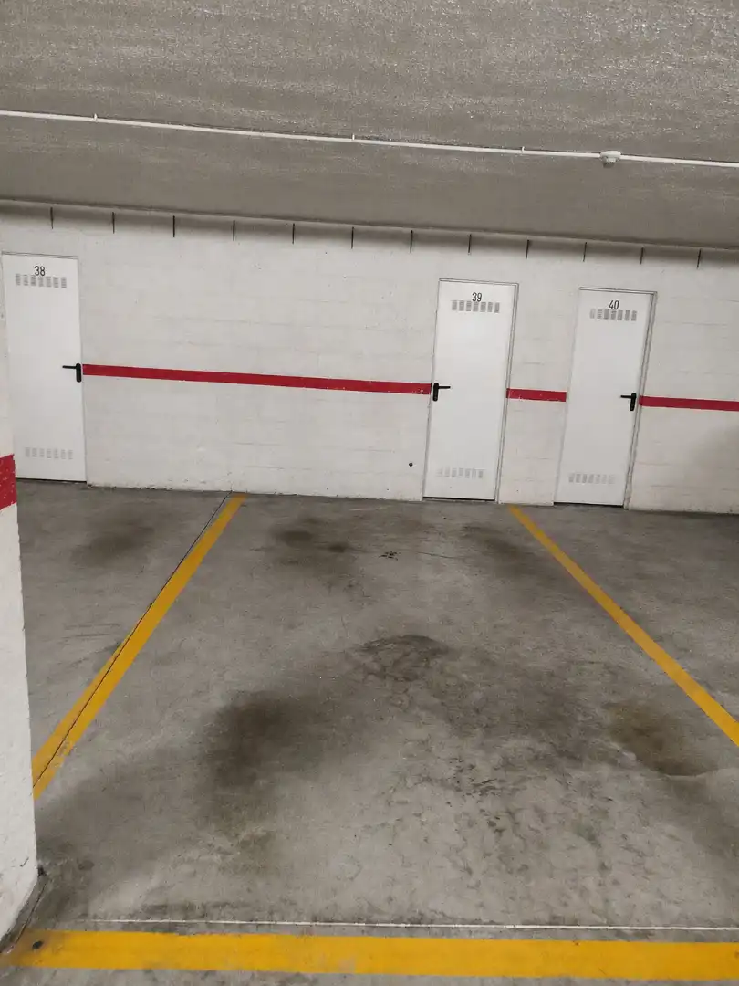 Parking de Piso de alquiler en Santander con Calefacción, Terraza y Trastero
