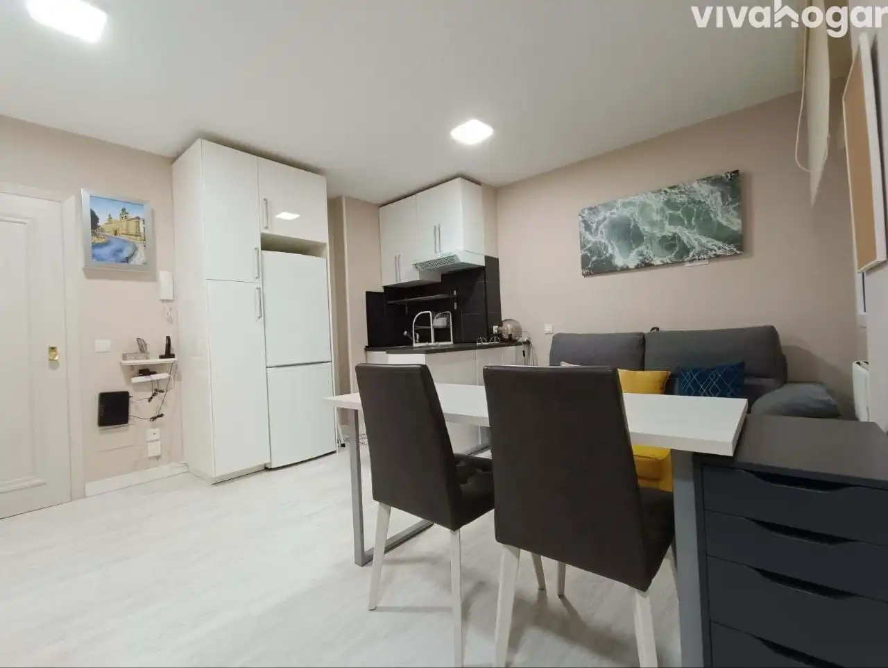 Studio with lift for sale in Conde de Vilches, imagen 3