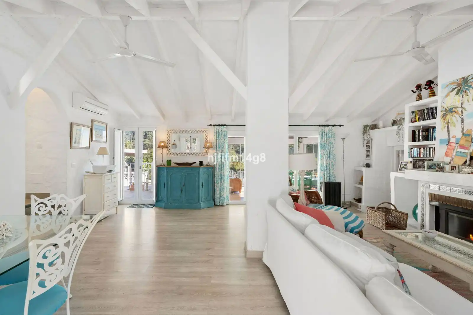 Chalet con piscina en venta en Calle las Margaritas 44, imagen 2