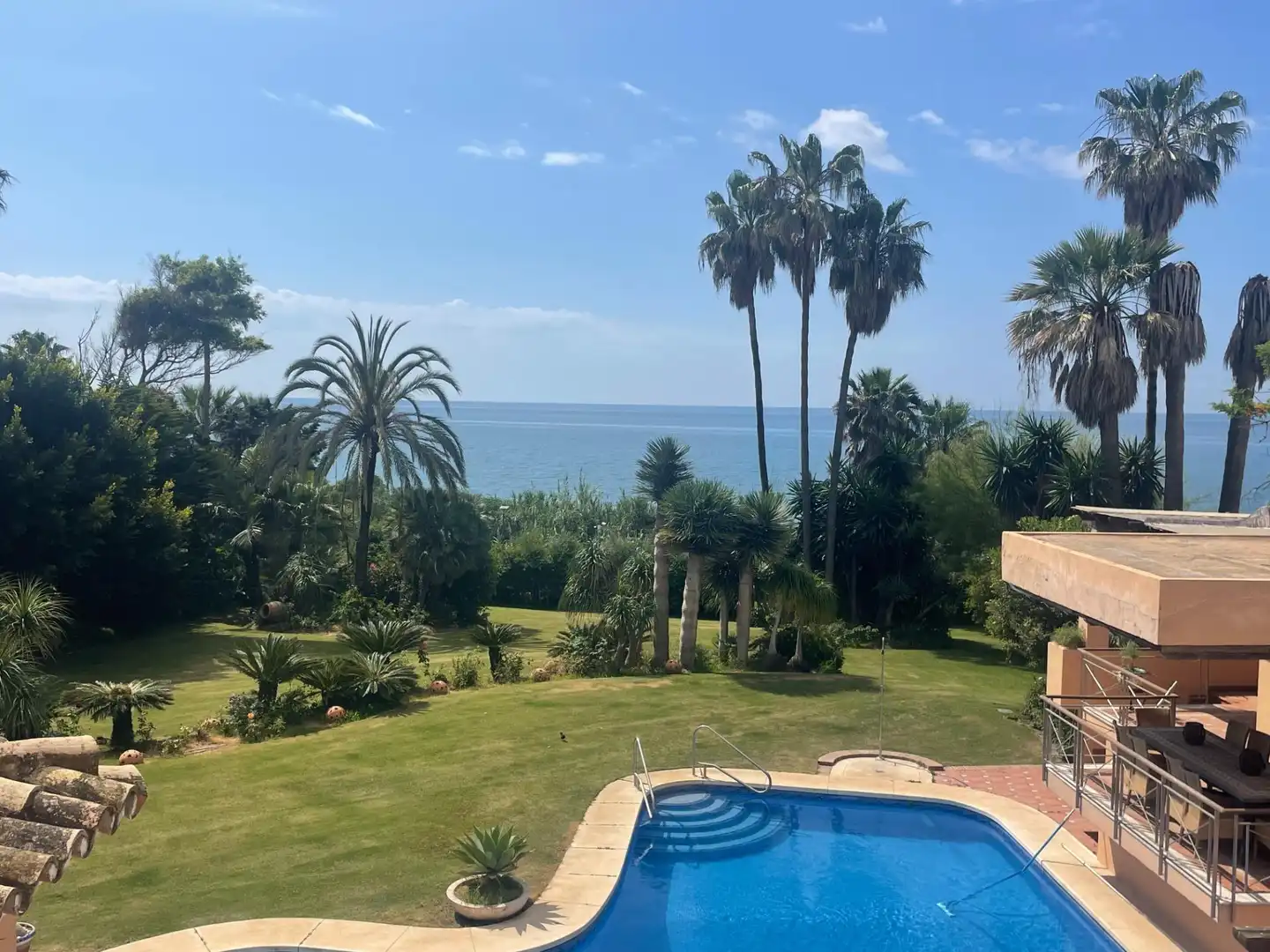 Jardí de Casa o xalet en venda en Estepona amb Aire condicionat, Terrassa i Traster
