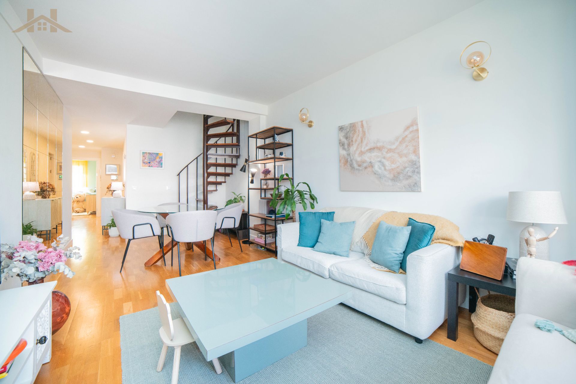 Living room of Flat for sale in  Madrid Capital  with Air Conditioner, Terrace and Storage room