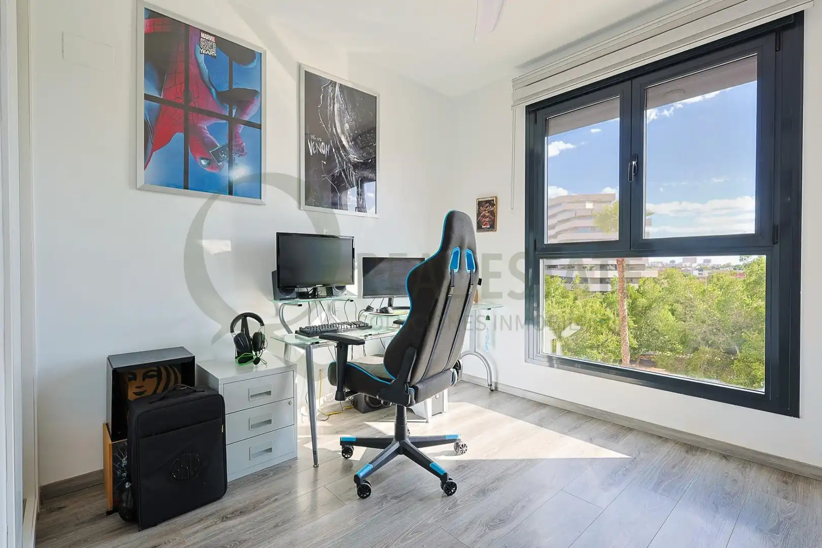 Piso en venta en Alicante / Alacant con Jardín privado, Terraza y Trastero