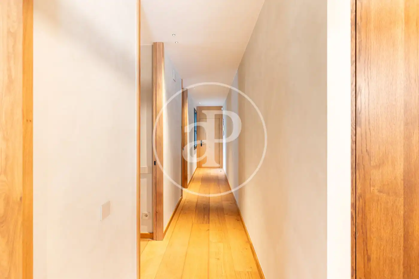 Piso con terraza en venta en Ronda de la Univ., imagen 44