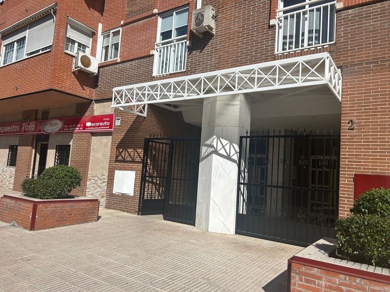 Garage for sale in Las Águilas