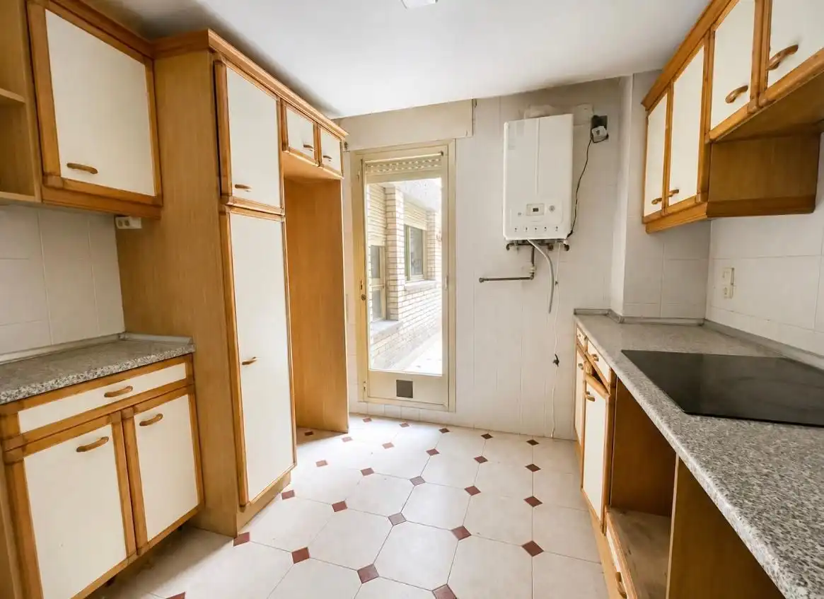 Kitchen of Flat for sale in Zaragoza  with Heating and Terrace