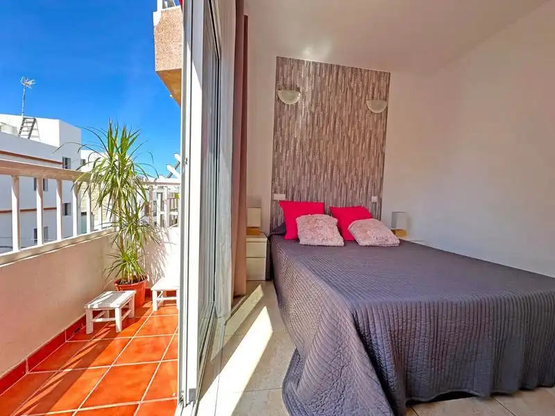 Habitación de Piso en venta en San Bartolomé de Tirajana con Aire acondicionado, Terraza y Amueblado