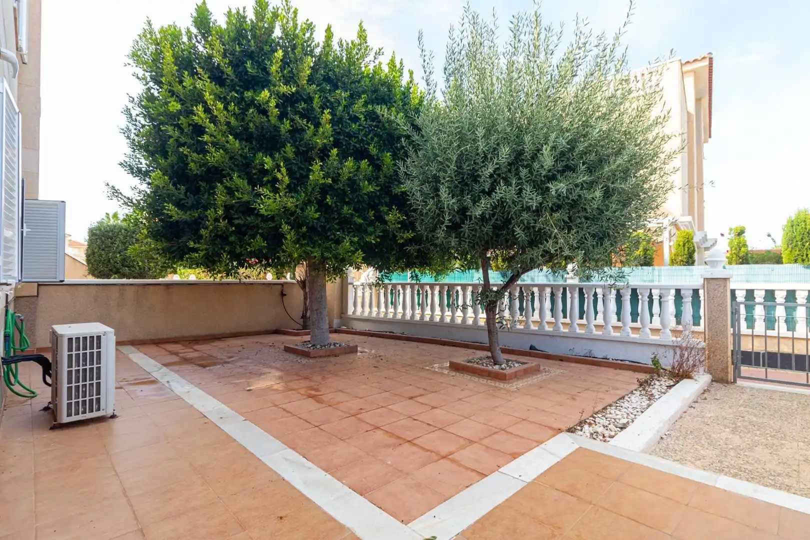 Terrassa de Casa o xalet en venda en Orihuela amb Aire condicionat, Jardí privat i Terrassa