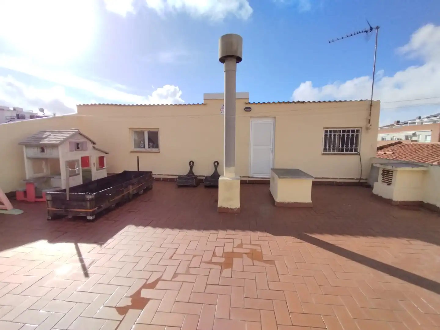 Casa adosada en venta en Carrer de Miquel Torres i Carbó, Barceloneta - Molí d'en Rovira