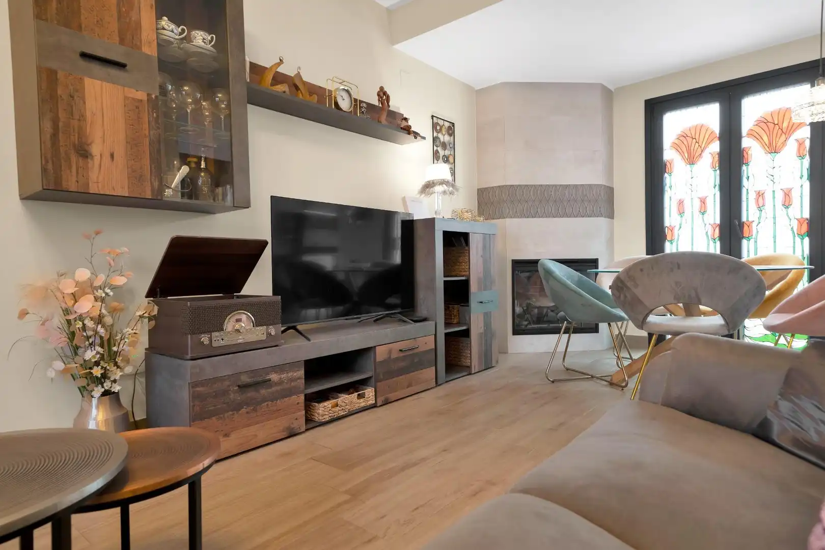 Sala d'estar de Casa adosada en venda en Fuengirola amb Aire condicionat, Calefacció i Jardí privat