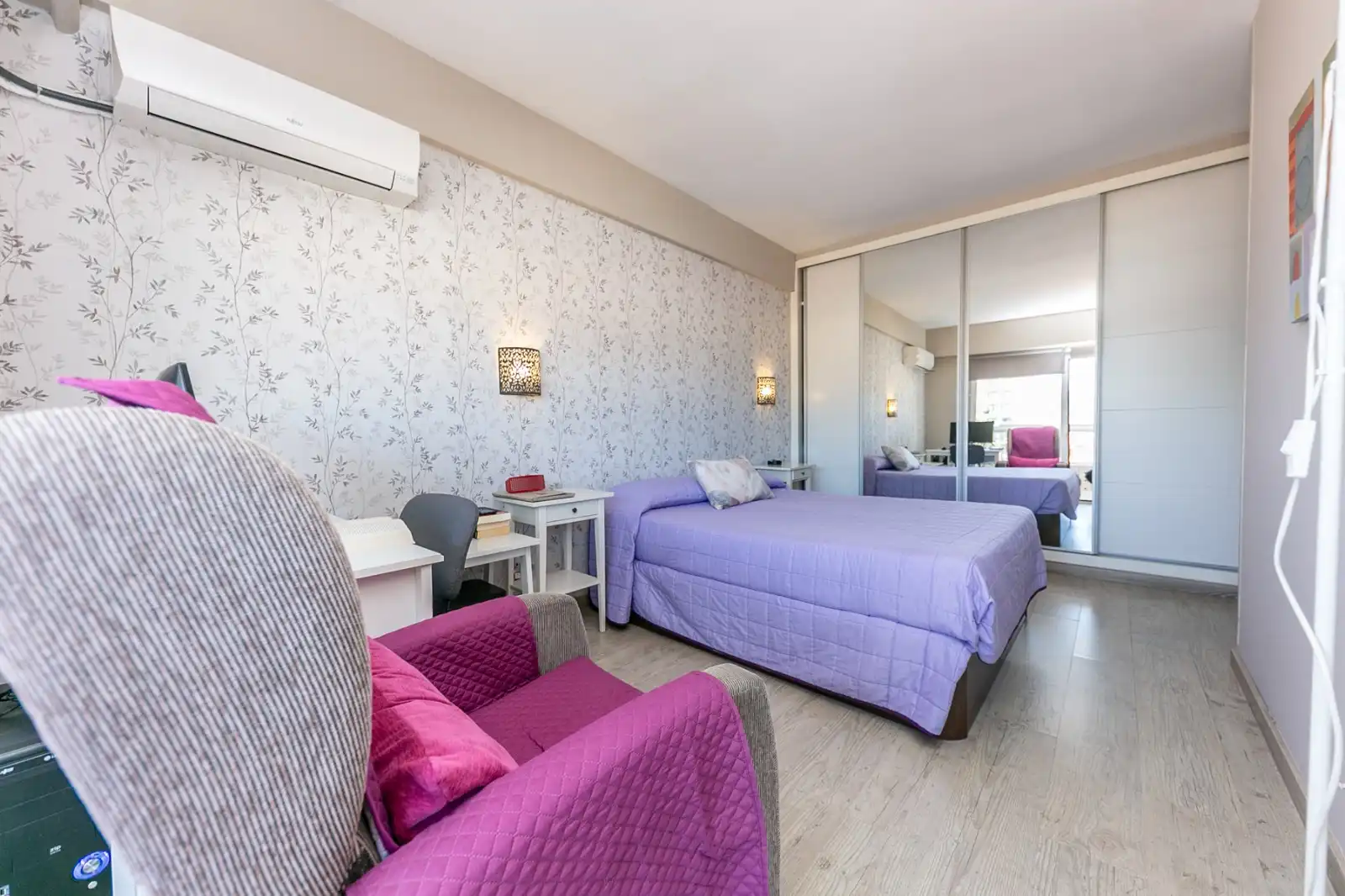 Schlafzimmer von Dachboden zur Miete in Fuengirola mit Klimaanlage, Terrasse und Möbliert