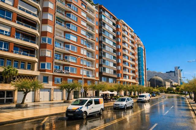 Oficina en Alquiler en Calle Castelar en Puerto Chico